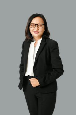 นางสุมาลี บำรุงชาติอุดม